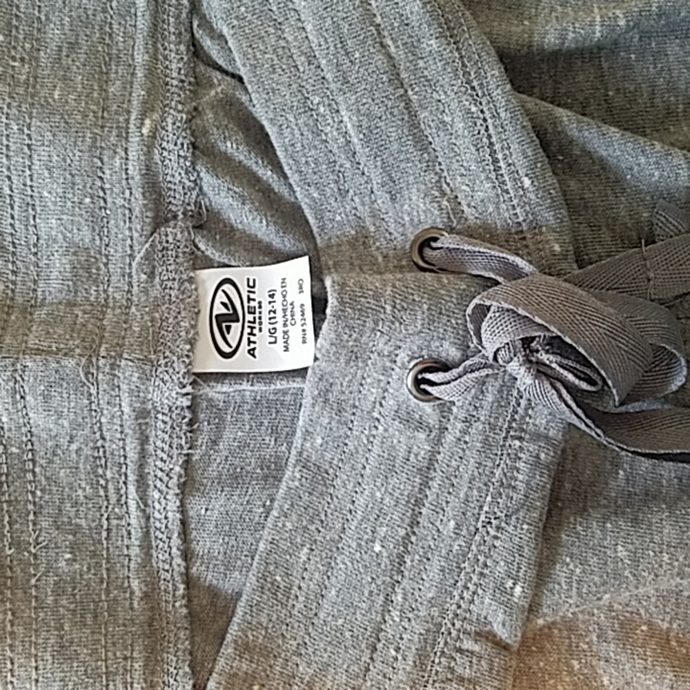 Shorts - Picture 3 of 4